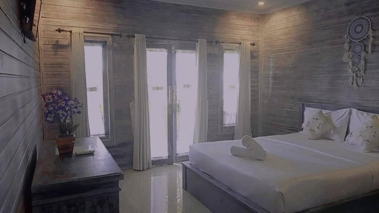 Sarinah Beach - Bistro & Bungalow Batununggul Екстер'єр фото